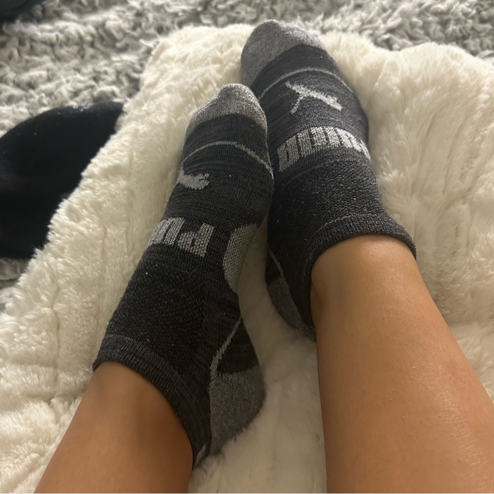 well loved workout socks 🩷